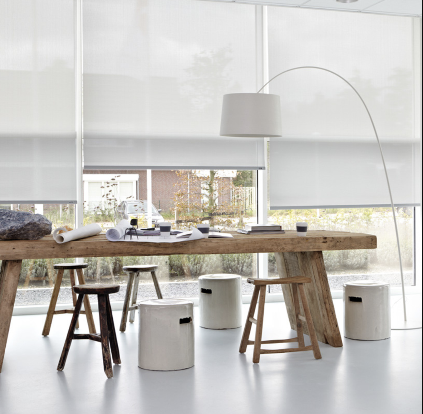 Estudio Minimalista Roller Blanco